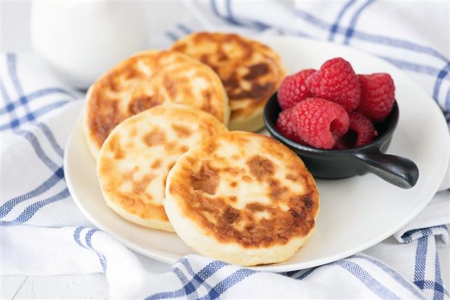 Cottage cheese sour cream pancakes